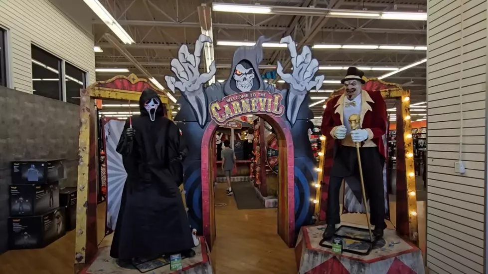 YouTubers Give You A Tour Inside Spirit Halloween In Bangor